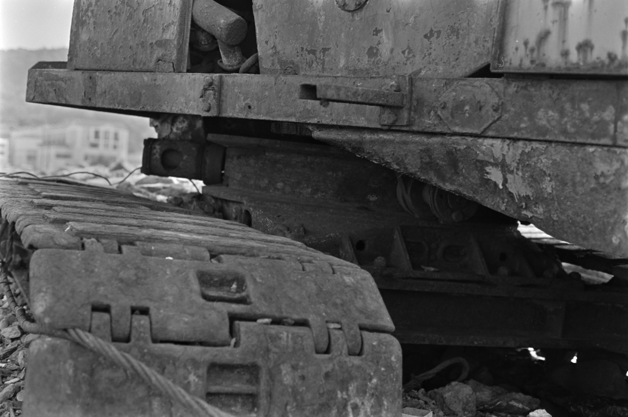 AHP F1991 09 002 sc240801 img26 NLP